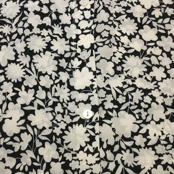 B&W Floral Country Girl Chiffon Flutter Sleeve Tie Hem Button Up Blouse - Picture 9 of 16